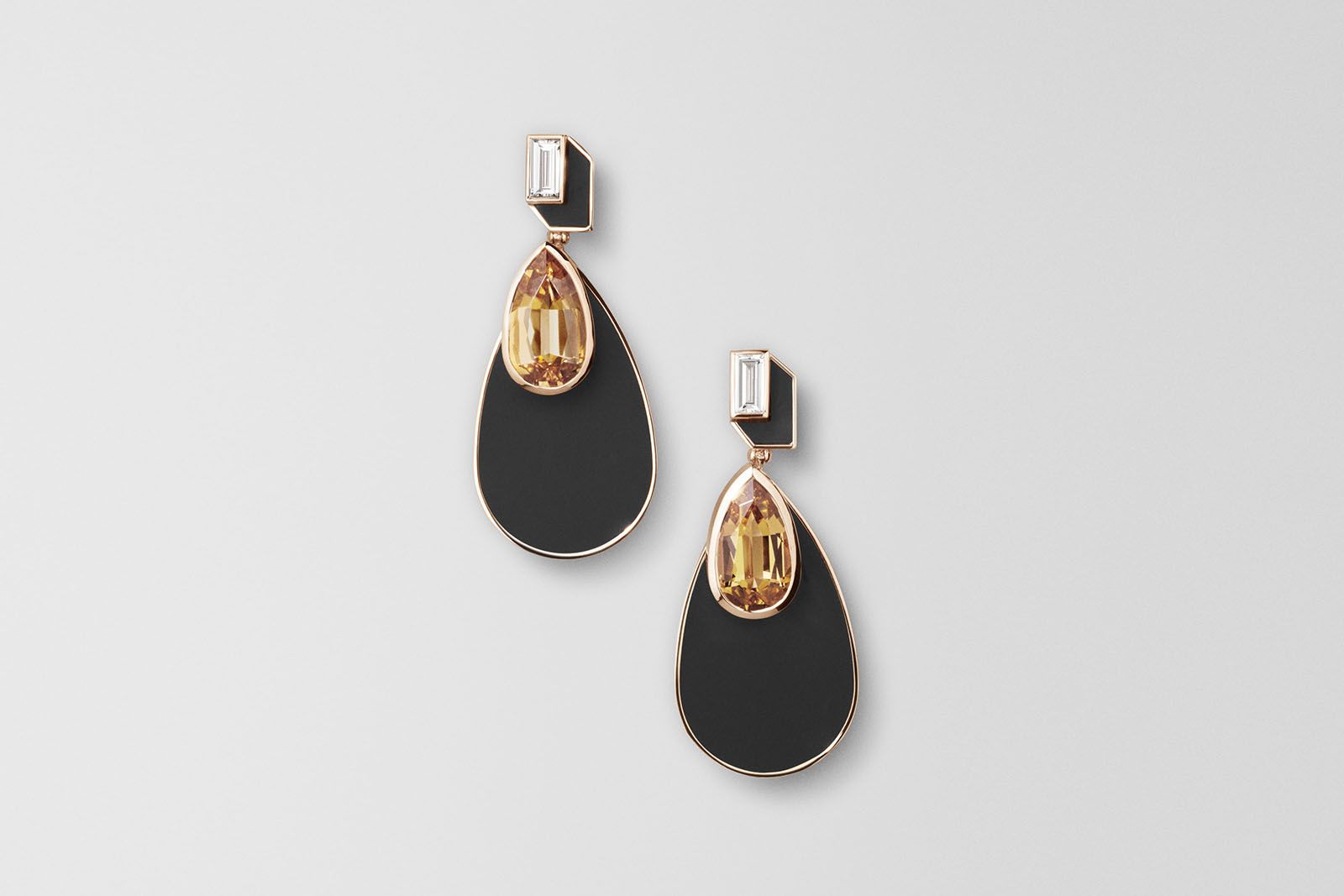  Hermès Ombres mobiles earrings with pear-shaped yellow gemstones and diamonds from the Les Jeux de l'ombre High Jewellery collection
