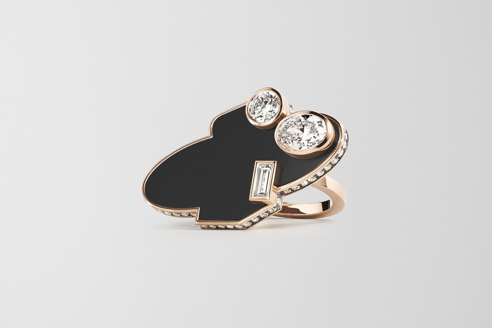  Hermès Ombres mobiles diamond ring from the Les Jeux de l'ombre High Jewellery collection