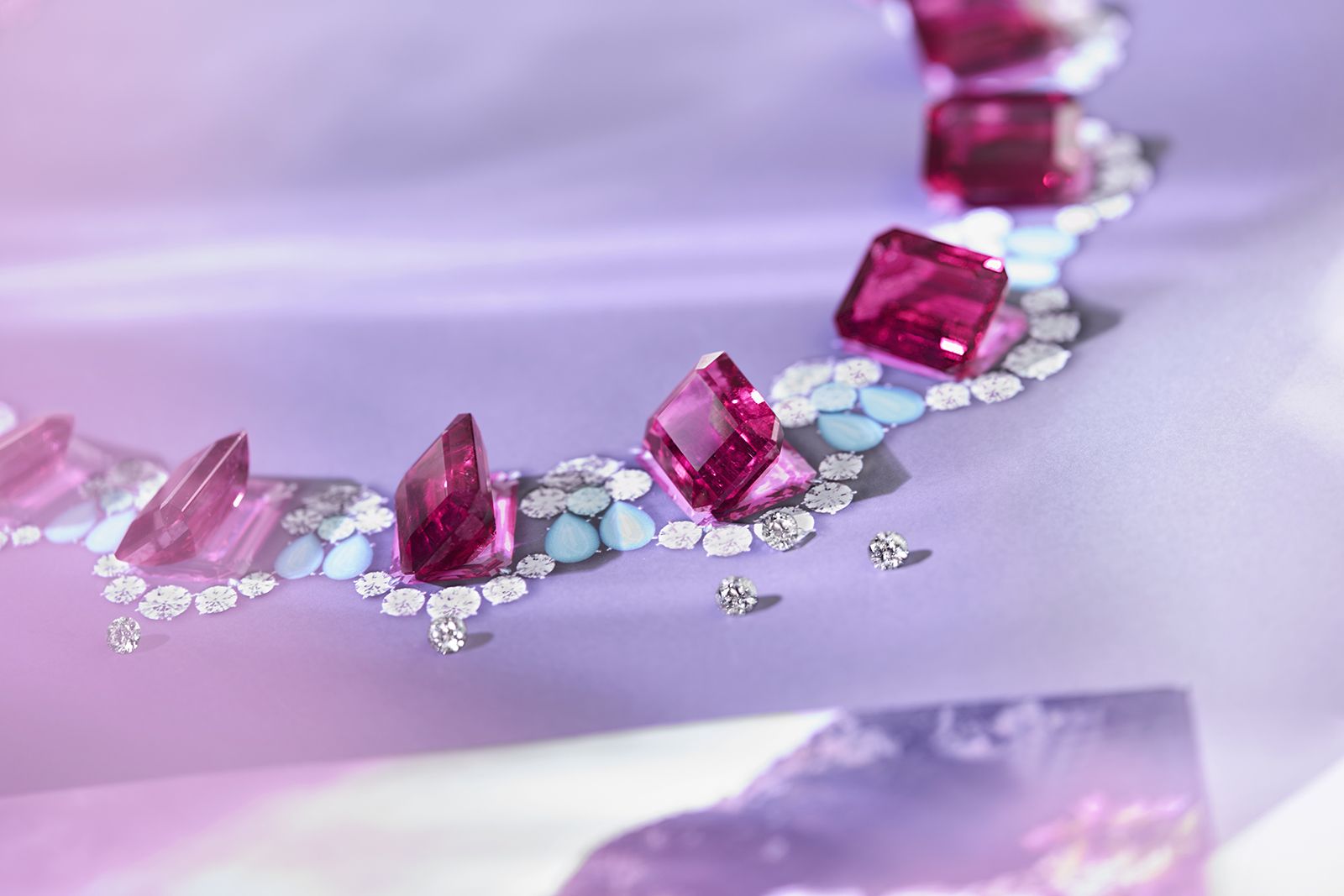 The Harry Winston Bougainvillea necklace from the Majestic Escapes High Jewellery collection contains 48 octagonal step-cut rubellite tourmalines of 144.14 carats 