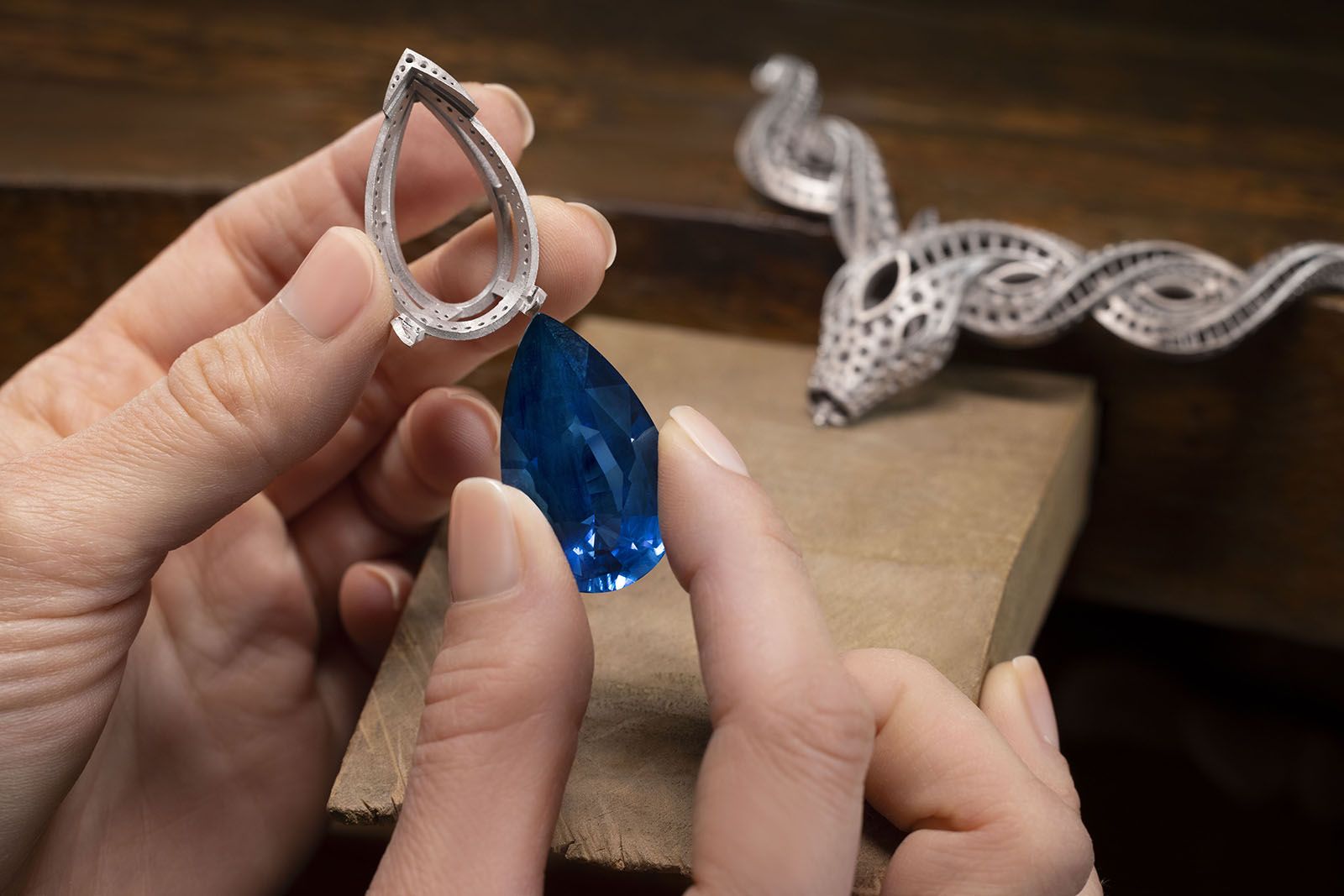  Making of Bulgari platinum, sapphire and diamond High Jewellery necklace