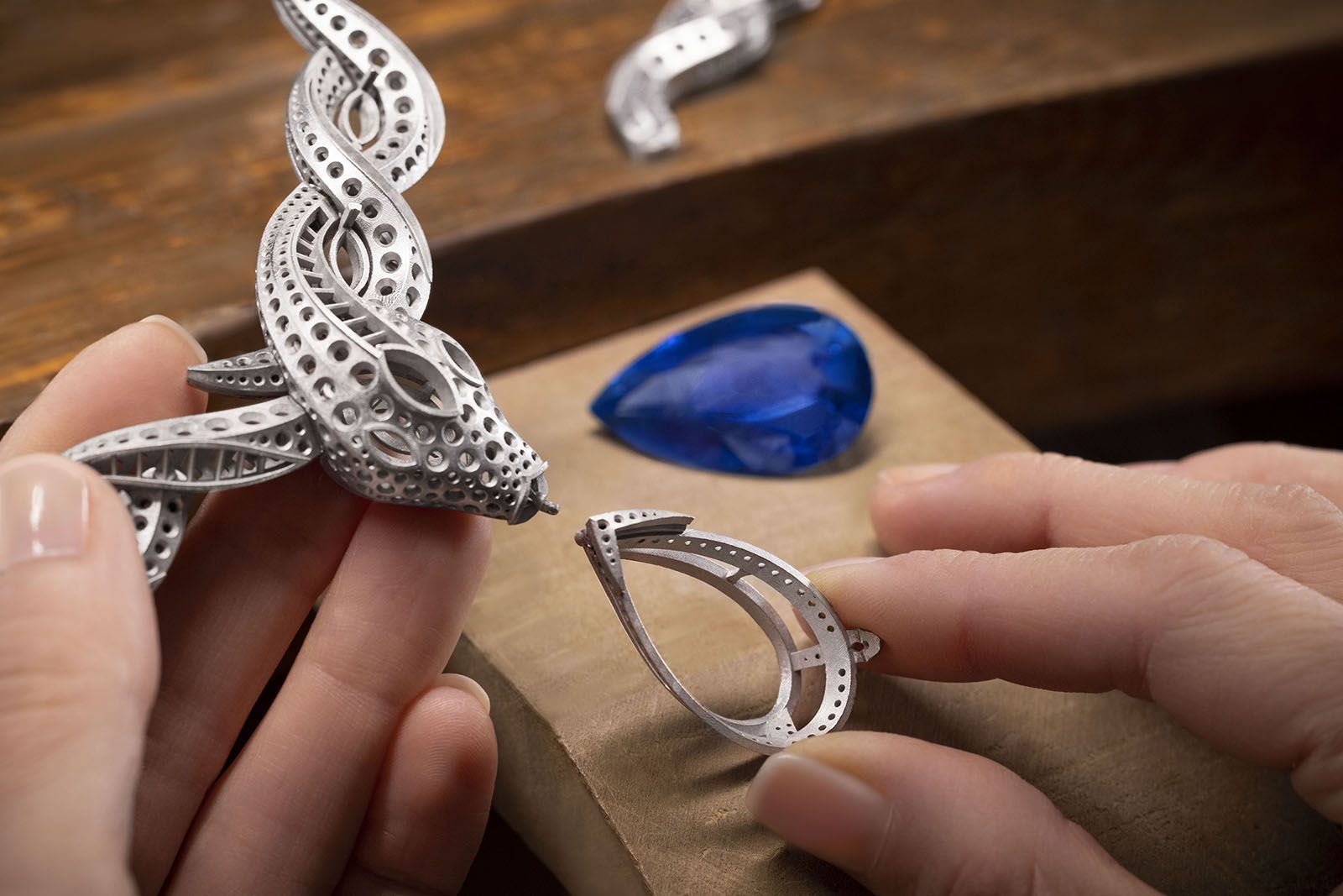  Making of Bulgari platinum, sapphire and diamond High Jewellery necklace