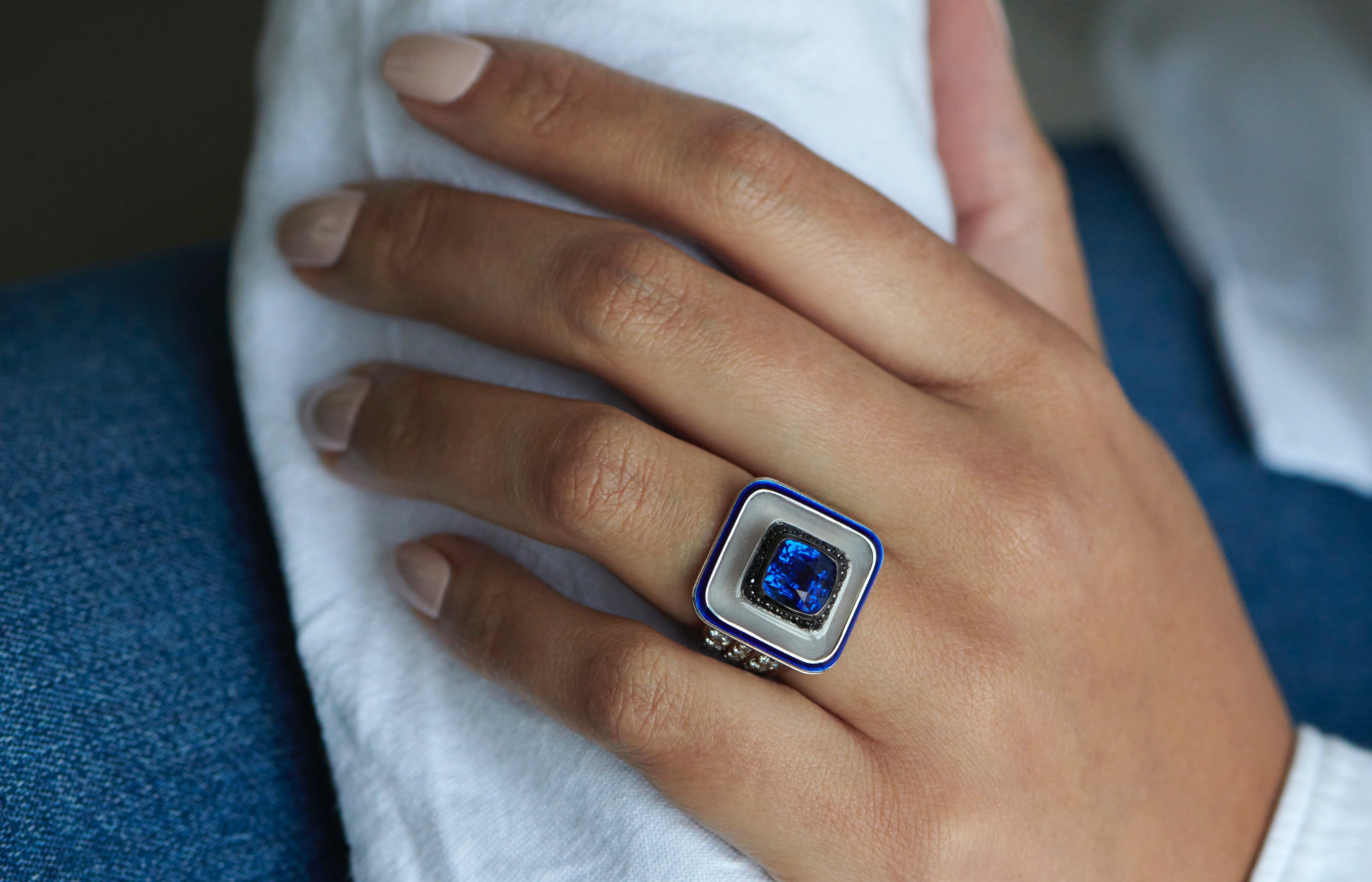  Ming Jewellery Floating Sapphire
