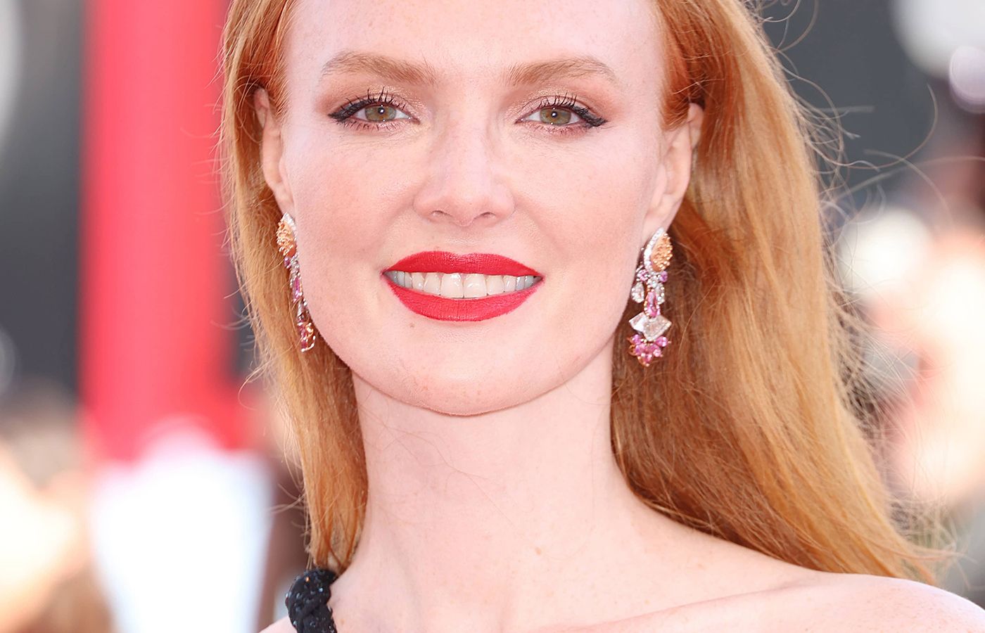  Model Sylvia Flote Oakeshott wears Chopard earrings at the 2022 Venice International Film Festival