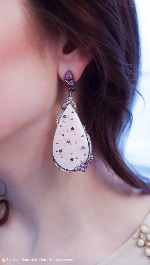 Bochic Hand Carved Pink Opal and Diamonds earrings бошик серьги белое золото розовый опал бриллиант