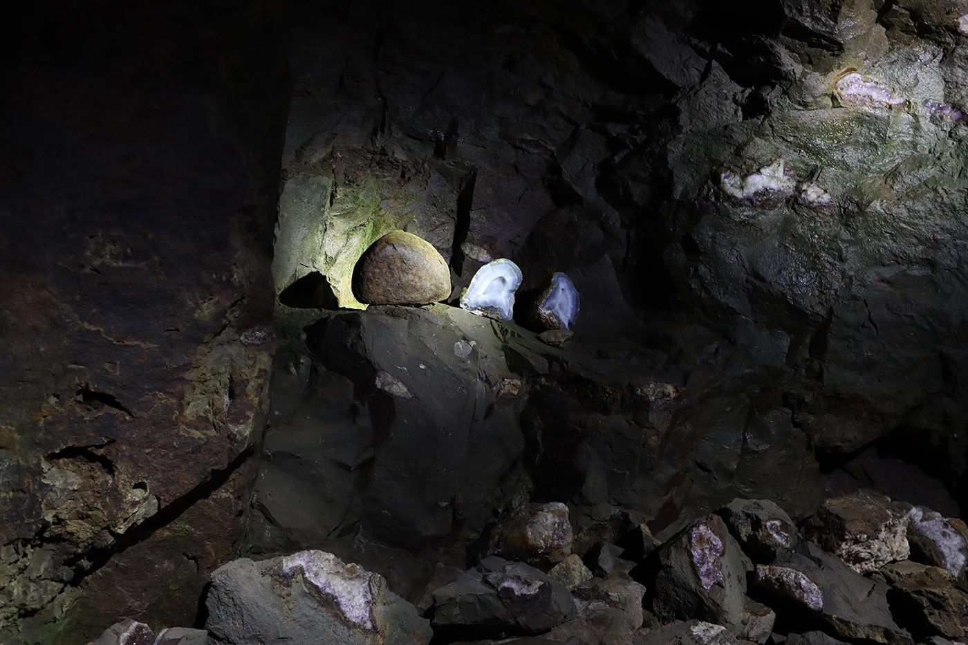 Inside the Steinkaulenberg Gem Mines