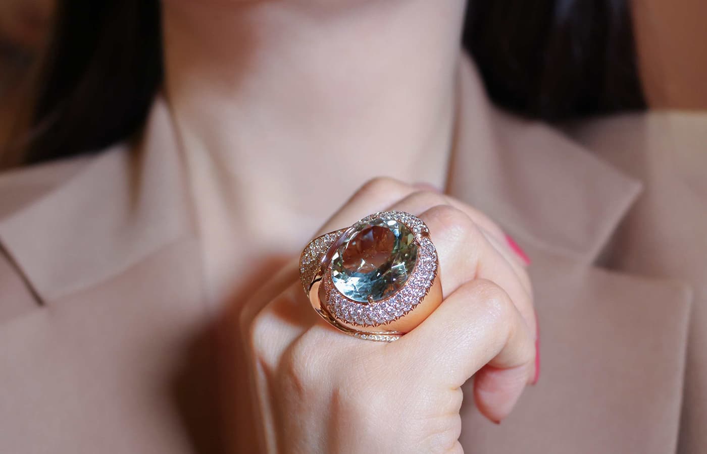 De' Lazzari-Oro Addosso aquamarine and diamond cocktail ring in gold