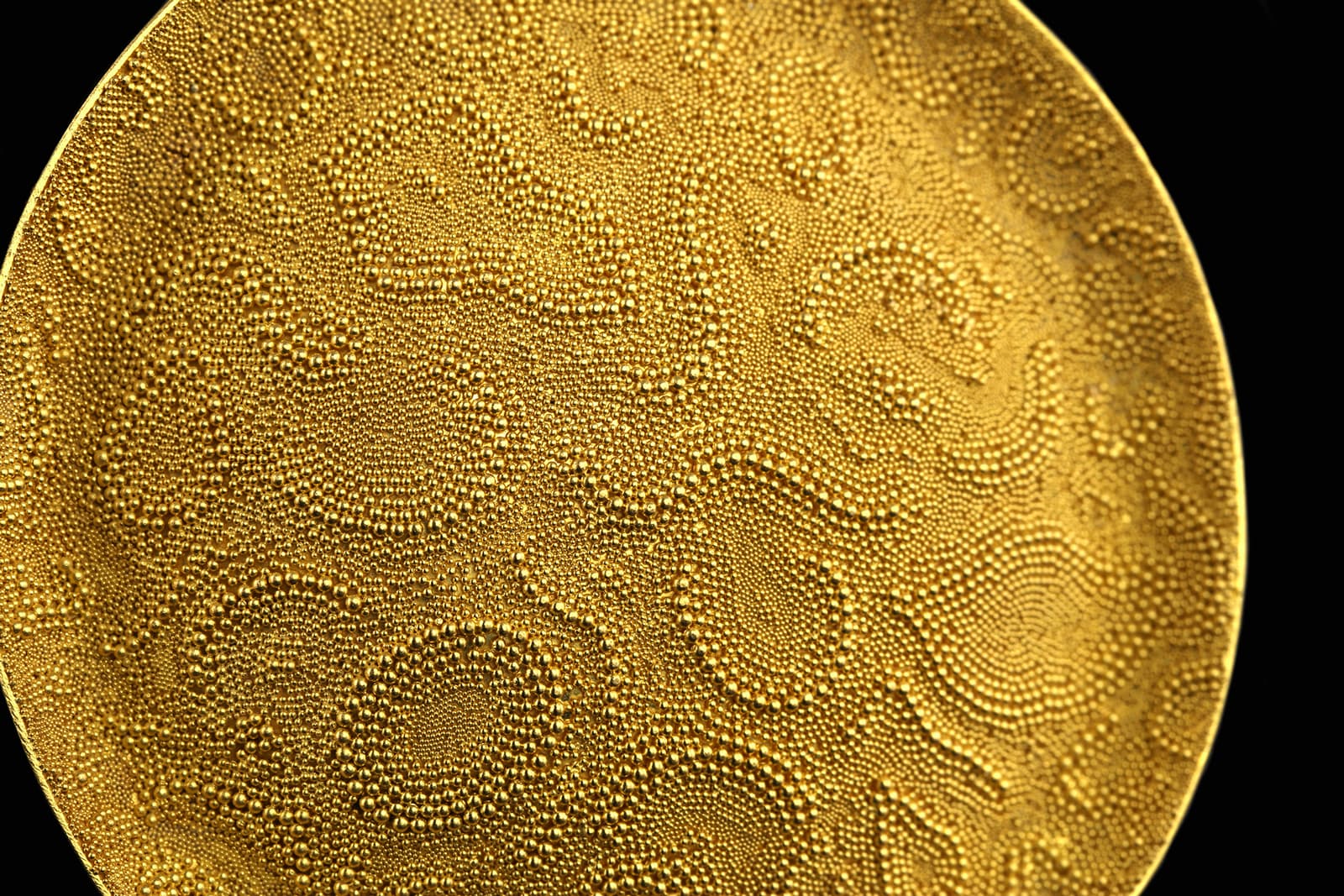  Close up of the Loren Nicole gold pendant