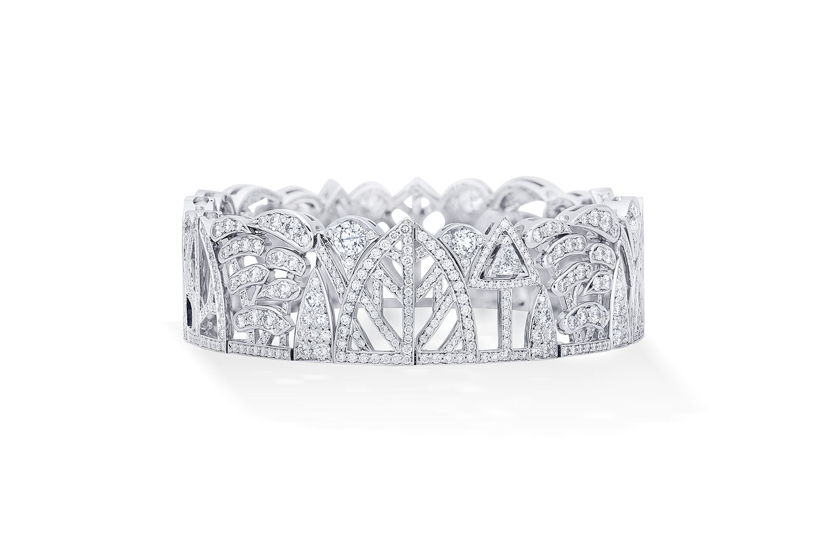  Boodles Rievaulx High Jewellery bracelet featuring 12 carats of diamonds set in platinum