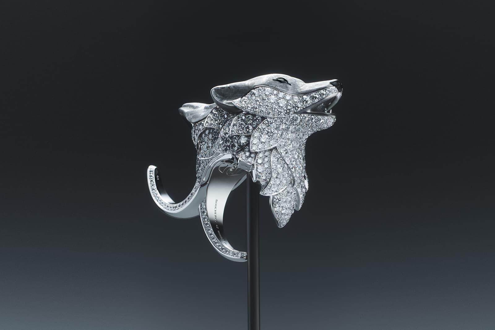  Boucheron meteorite, diamond, onyx, white gold and platinum Loup ring from the Carte Blanche Ailleurs High Jewellery collection