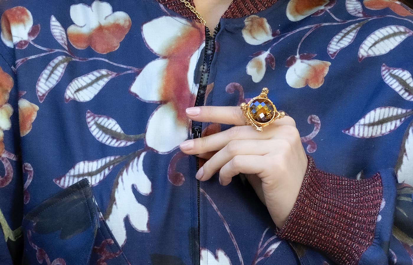  Nathalie Knauf Jewels cocktail ring with a setting inspired by The Dance by Henri Matisse