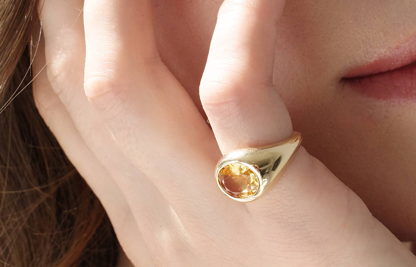  Ashley Zhang Bubble ring in yellow gold and citrine