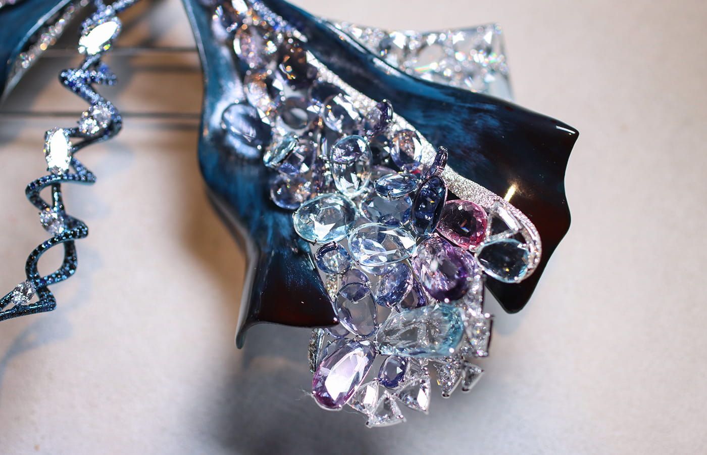  'Floating Set' double rose-cut gemstones in the 'A Dragonfly Wearing Moonlight’ brooch by Feng J 
