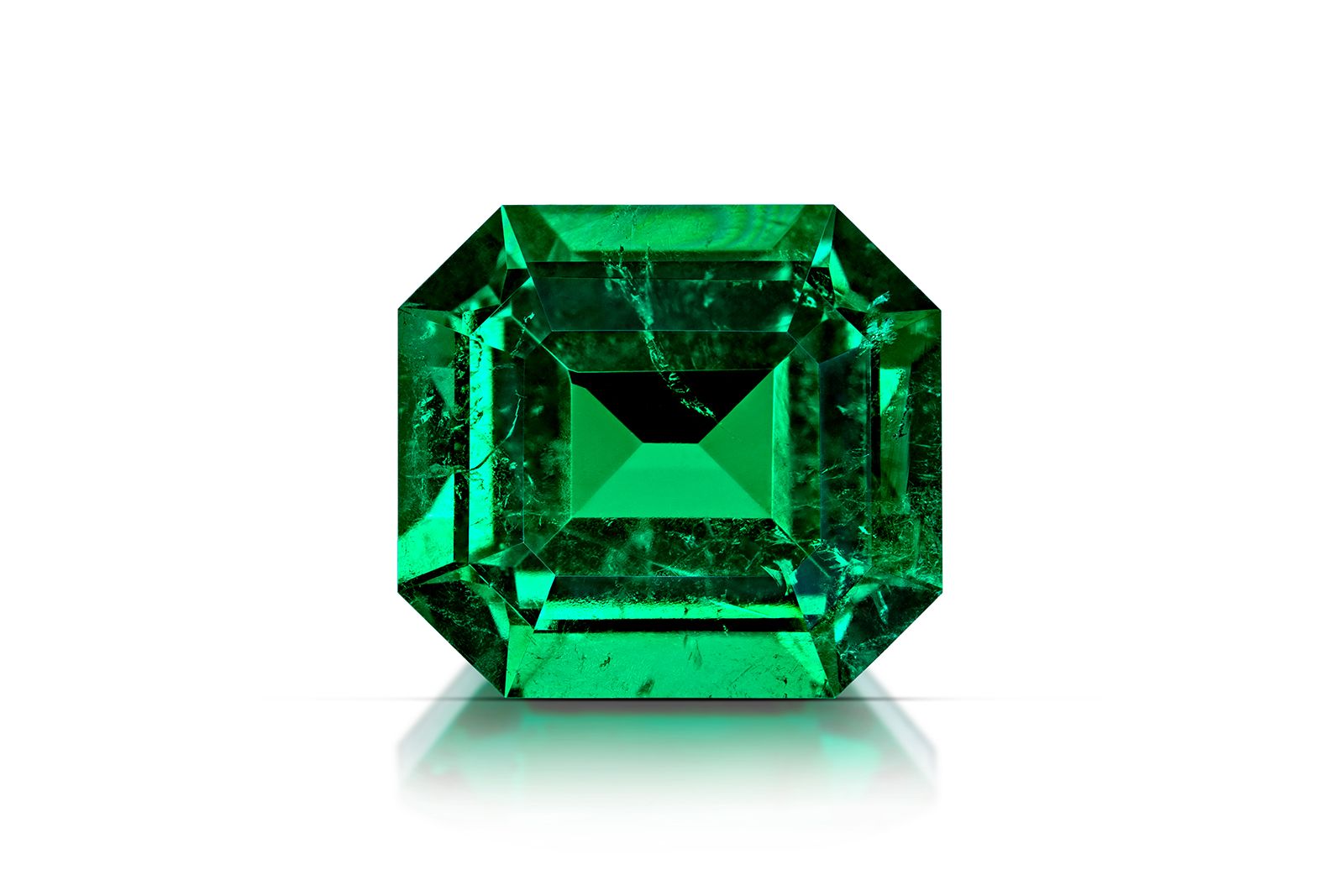  AGTA Cutting Edge Awards™ 2022 Classic Gemstone 1st Place - Joseph Ambalu of Amba Gem Corp. with a 4.43 carat no-oil emerald-cut Colombian emerald