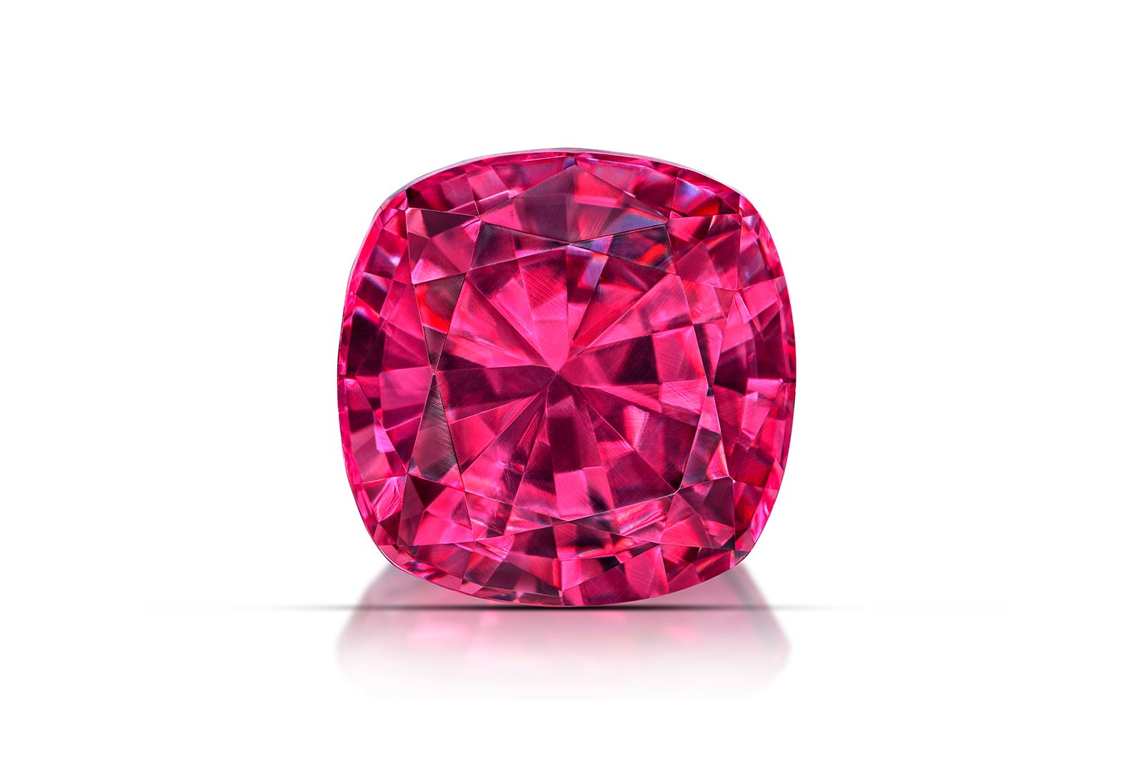  AGTA Cutting Edge Awards™ 2022 North American Mined Gemstones 1st Place - Ben Kho of Kho International, Ltd. with an 11.46 carat antique cushion-cut rhodochrosite from Colorado, USA