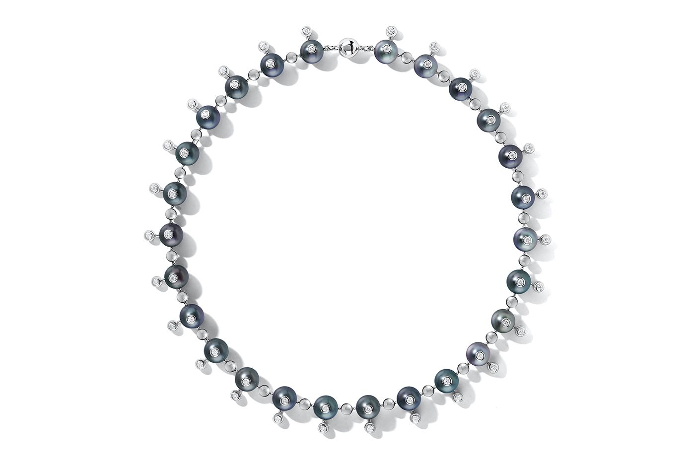 State Property Nemara Noir necklace with 2.53 carats of diamonds and Tahitian pearls in 18k white gold  
