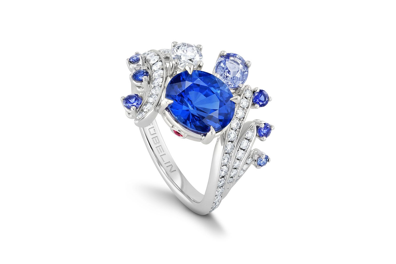  Gübelin Jewellery Splendid Feather ring in white gold, sapphire and diamond