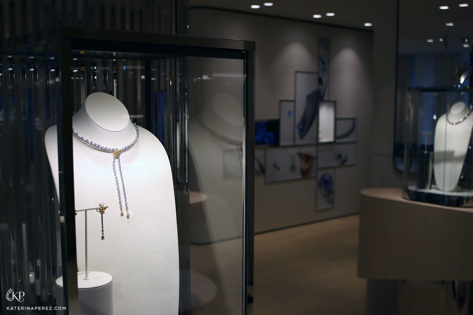  Bucherer Fine Jewellery display case in Frankfurt featuring a high jewellery necklace and earrings suite