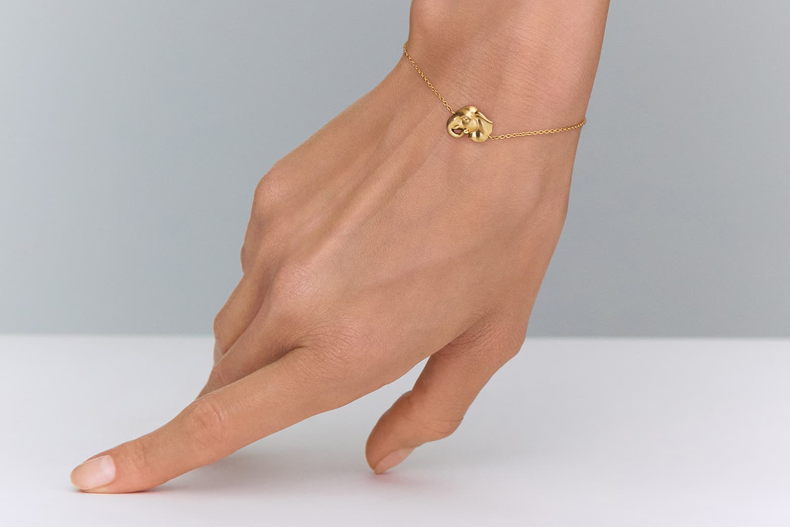  Mazarin Elephant Lucky bracelet in gold and diamond from the Elephant collection