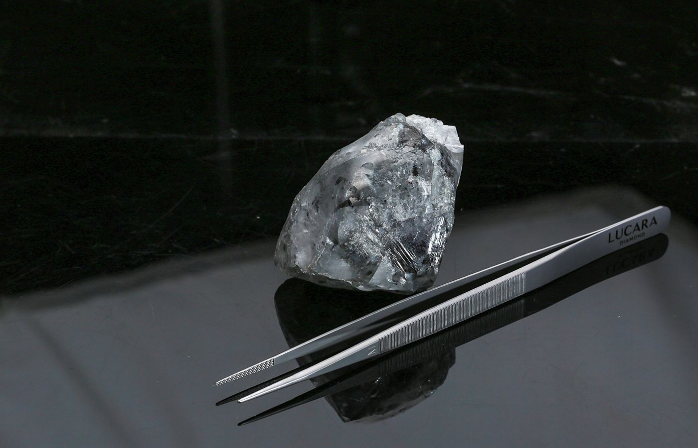 A 998-carat diamond from Karowe, Botswana discovered by the Lucara Diamond Corporation
