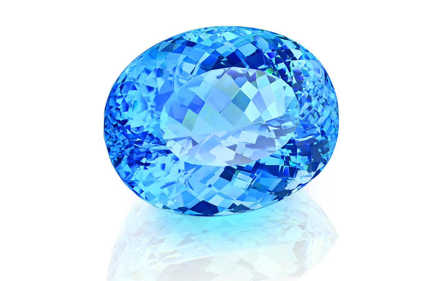 An oval-shaped aquamarine from Constantin Wild 