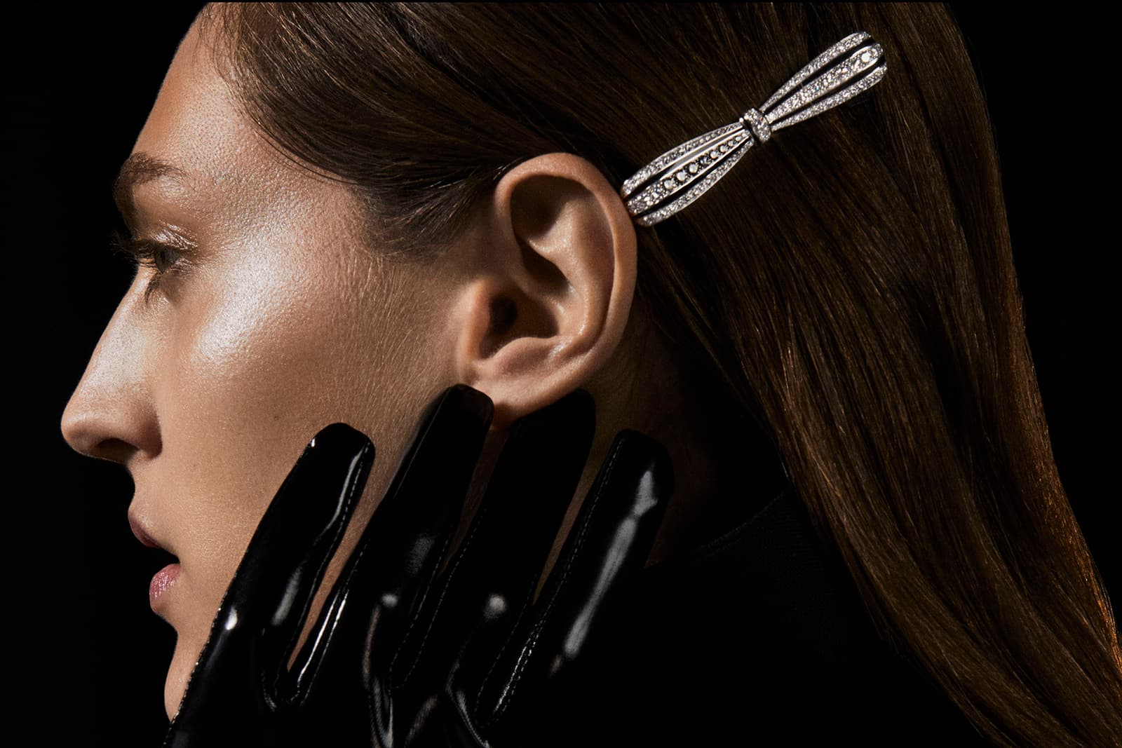  Boucheron Nœud Diamants brooch or hair pin with diamonds and black lacquer detailing in white gold