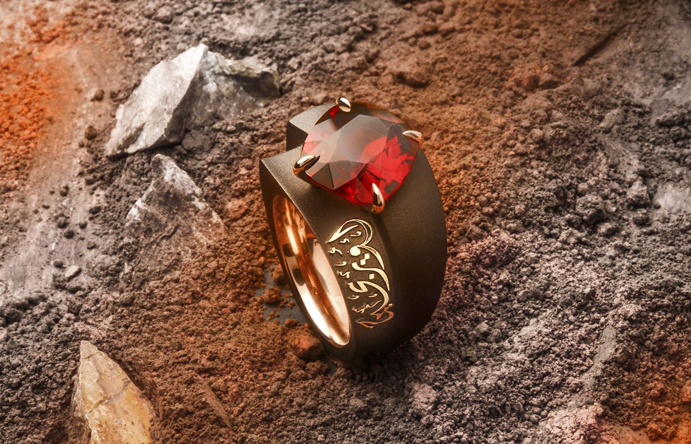  Philippe Guilhem Mykloss ring with a 9.37 carat garnet and Arabic script from the Mashandy Origyne collection