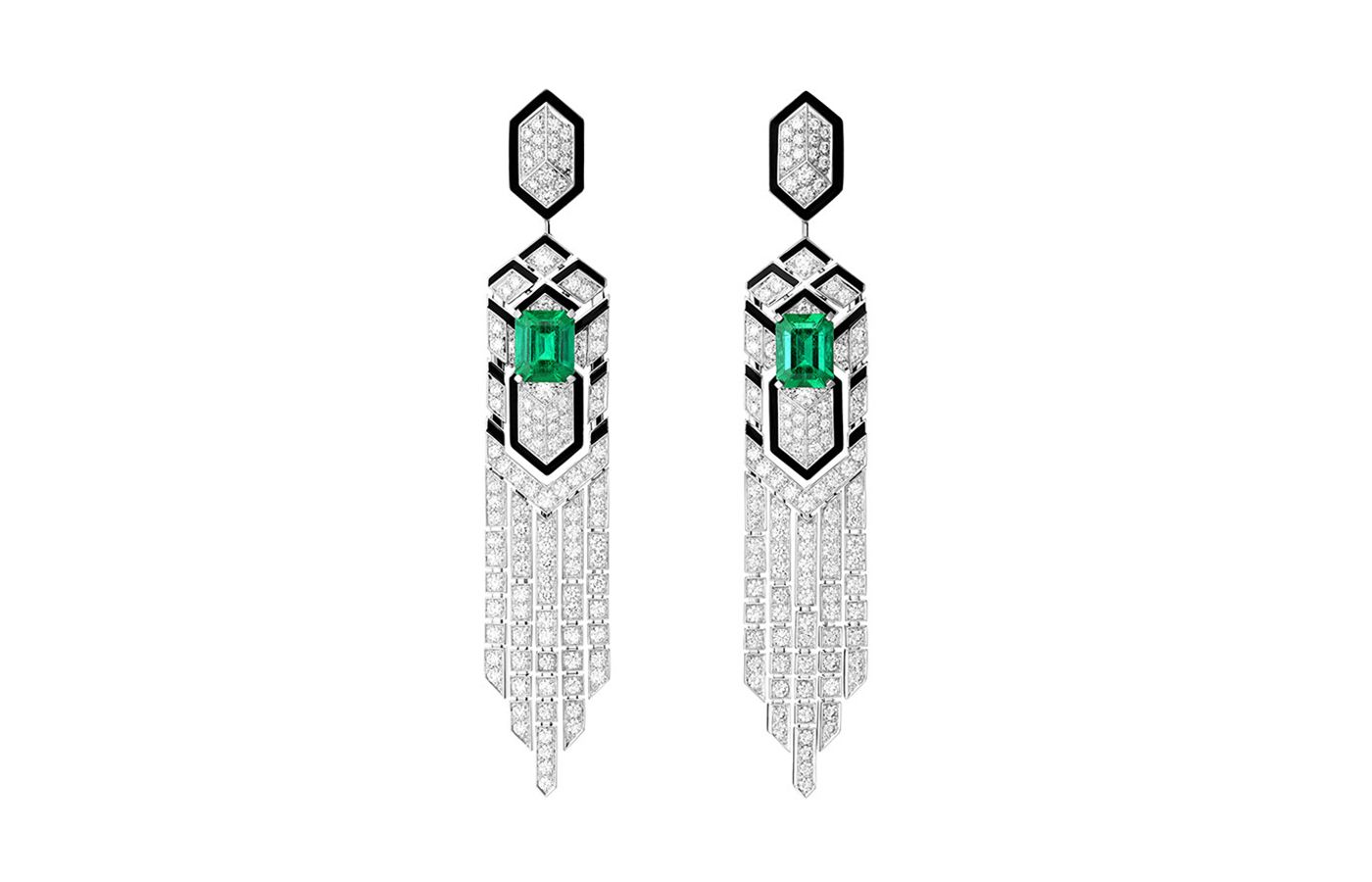  Boucheron earrings with emeralds (2.27 and 2.14 cts ), diamonds and onyx from the Paris Vu Du 26 High Jewellery Collection