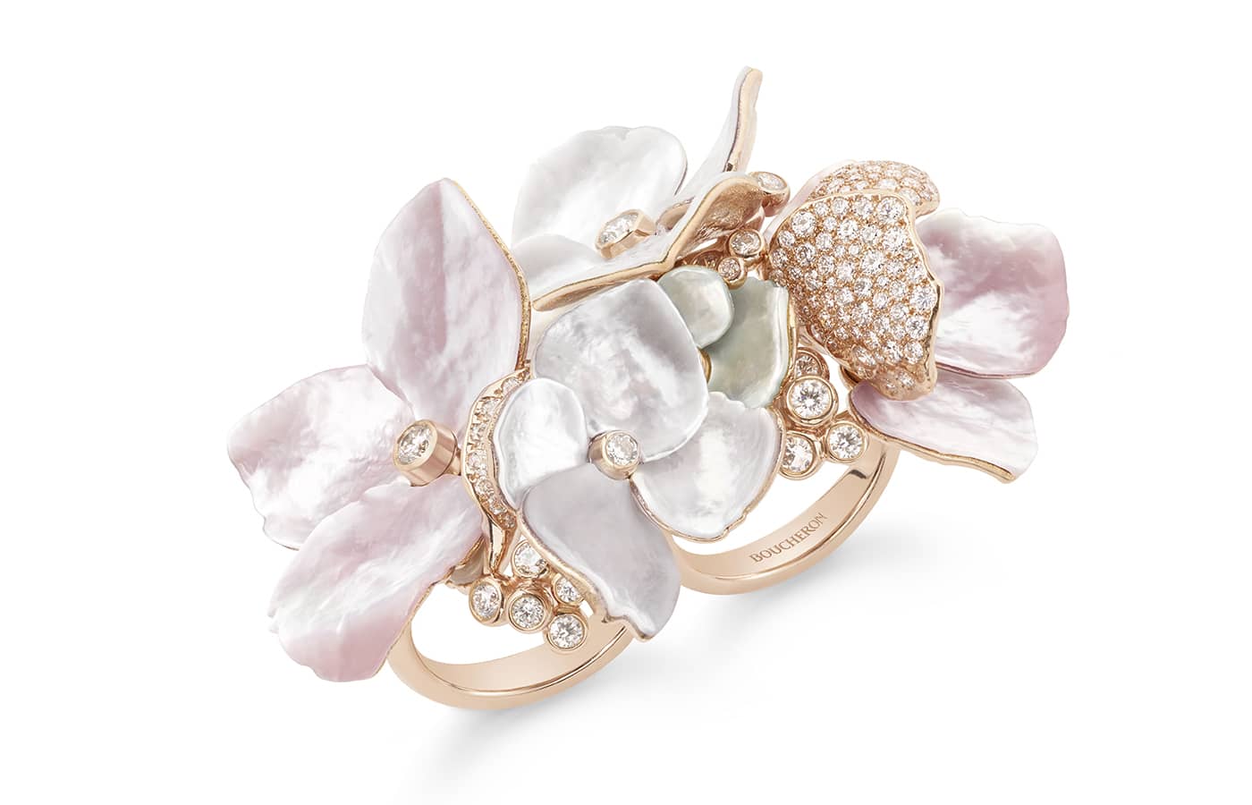  Boucheron 'Nuage de Fleurs' ring set with mother of pearl and diamonds on pink gold from the Nature Triomphante High Jewellery Collection