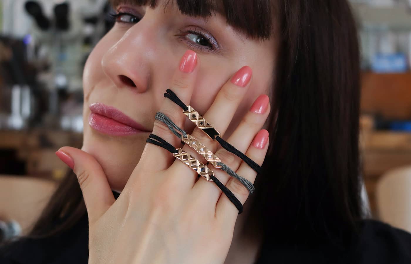 Katerina Perez wears the Triomphe men's bracelets in rose gold by Ferrat Paris