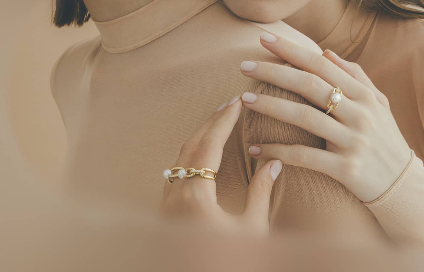  Tasaki Fine Links rings in yellow gold and pearls
