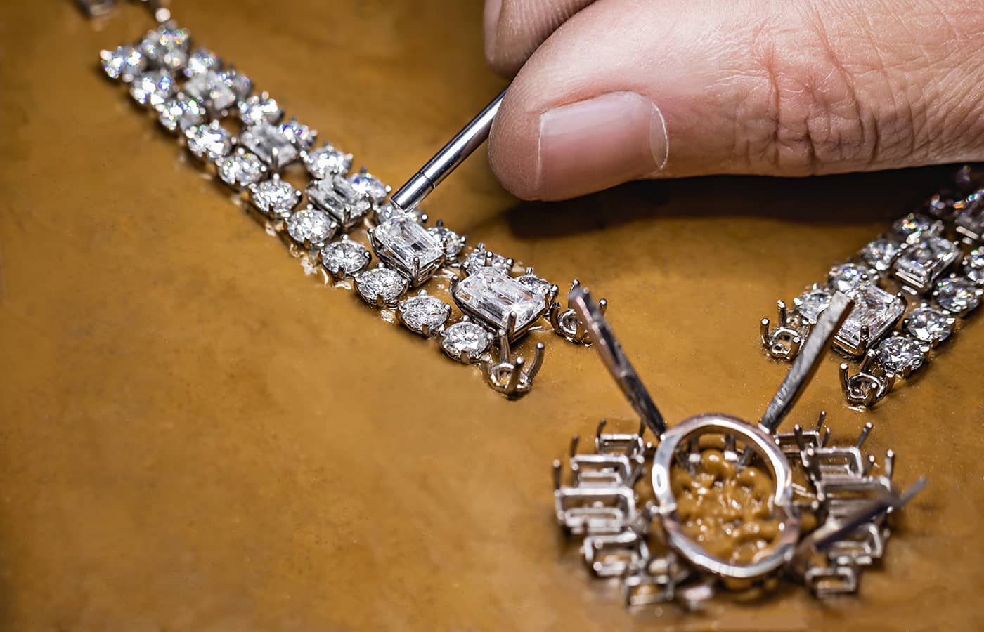  Making of the Graff 50-ct D Flawless Diamond necklace from the Tribal High Jewellery collection
