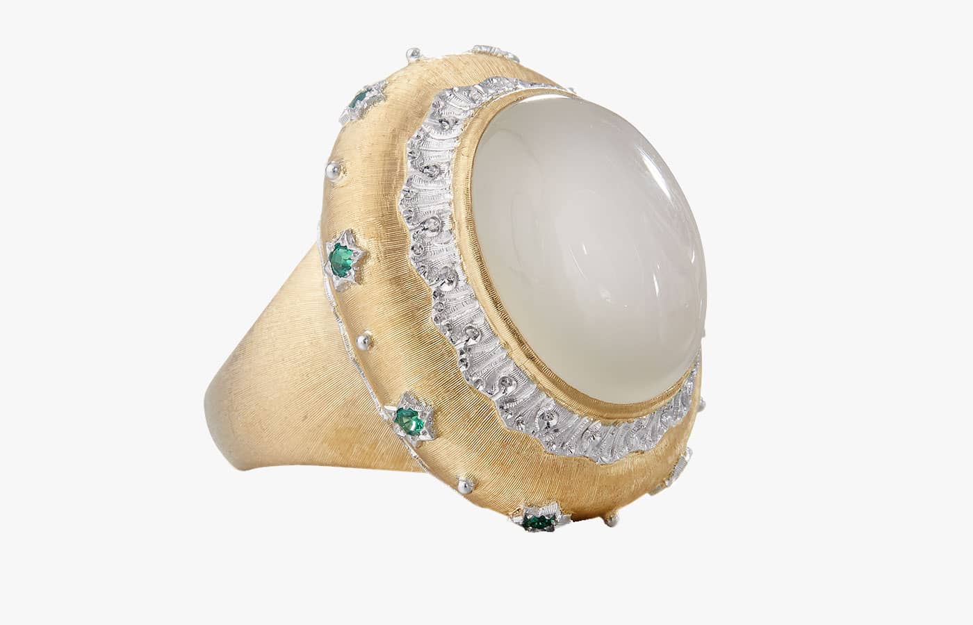  Buccellati Macri Color Cocktail ring in gold, white gold, featuring a 10.69-ct moonstone and emeralds from the Macri Color High Jewellery collection