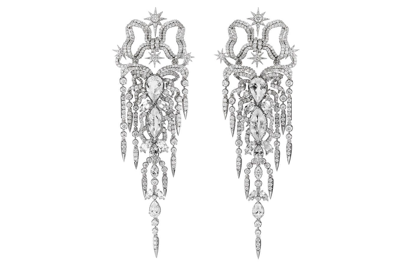 Gucci High Jewellery earrings in white gold and diamonds from the Hortus Deliciarum High Jewellery collection