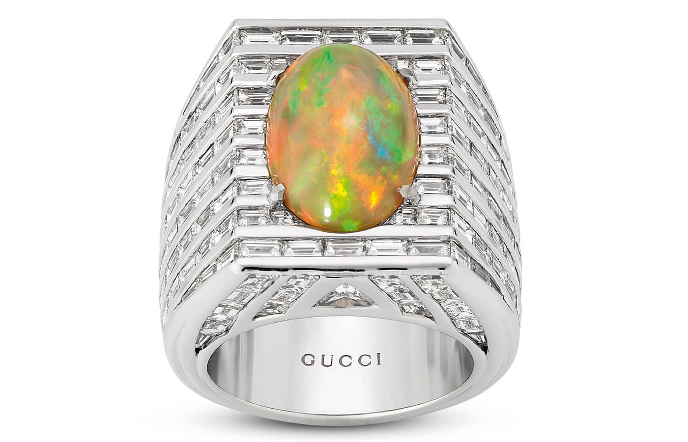  Gucci High Jewellery Solitaire ring in white gold, opal and diamonds from the Hortus Deliciarum High Jewellery collection  