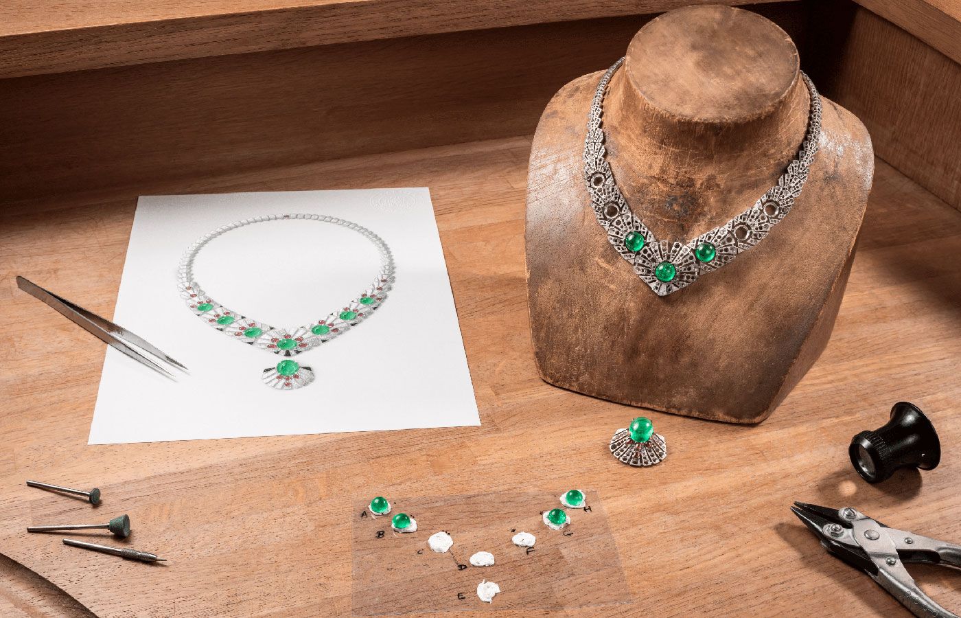  Designing the Cartier Obi necklace with Zambian emeralds from the Beautés du Monde High Jewellery Collection