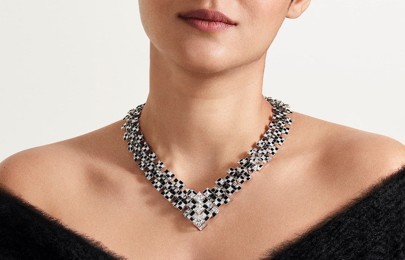 Cartier High Jewellery necklace in white gold, rock crystal, onyx and diamond