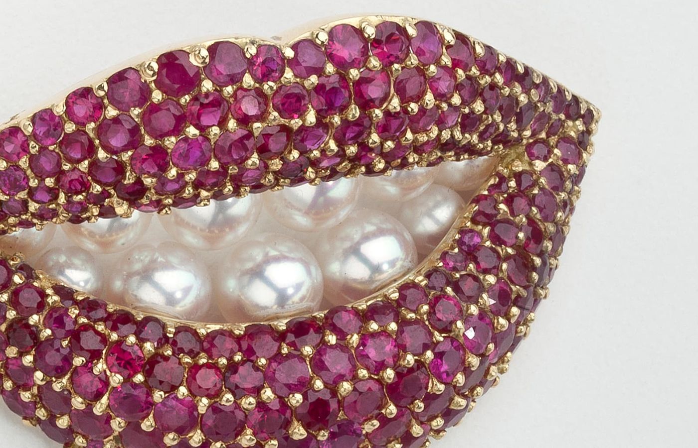  Brooch on display at the Modern Jewellery Exhibition at Goldsmiths’ Hall in London in 1961, curated by Graham Hughes