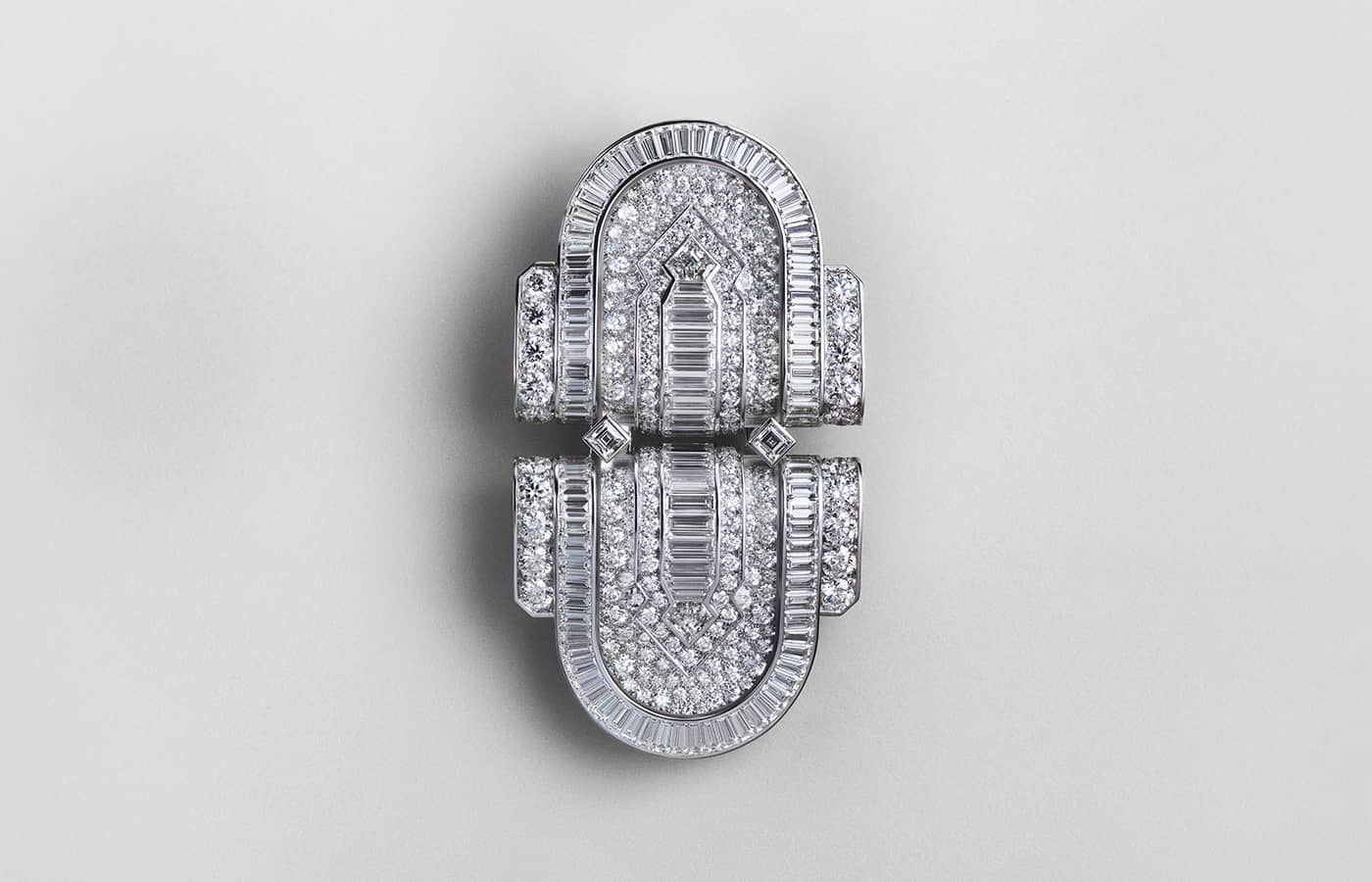  Moon White brooch paved with fancy-cut diamonds in white gold from the Boucheron Like a Queen High Jewellery Collection