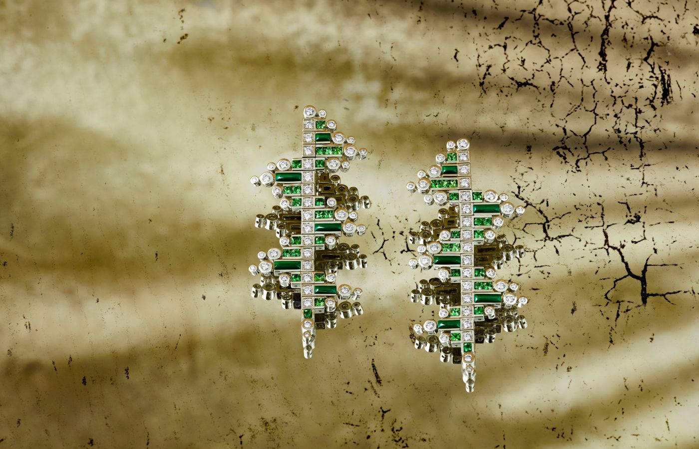  Garrard Amazonia earrings in white gold, emerald, diamond, tsavorite and malachite from the Couture High Jewellery collection