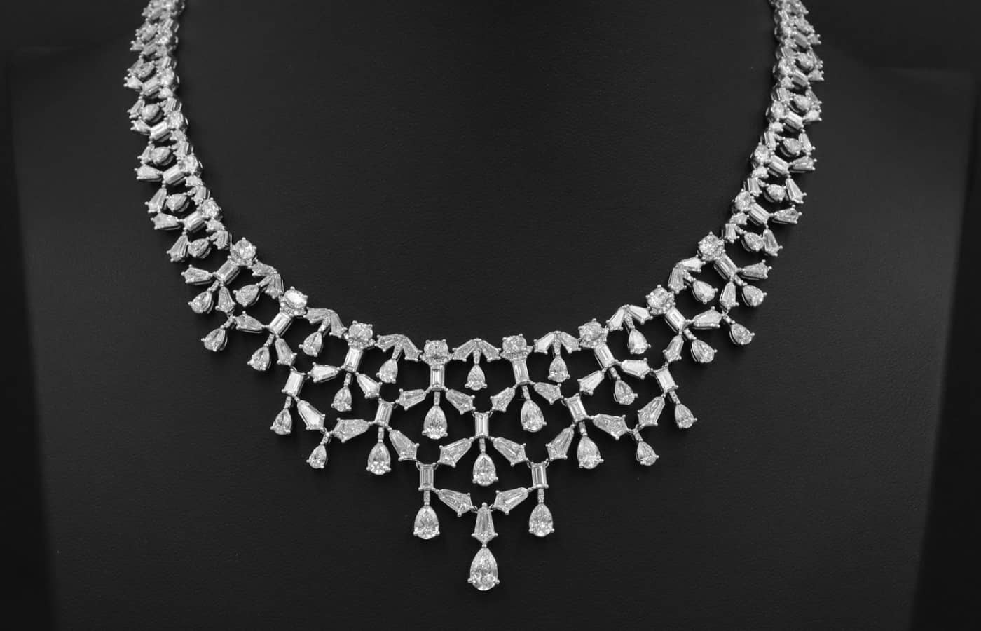 Ana Jewels Tie cut diamond necklace