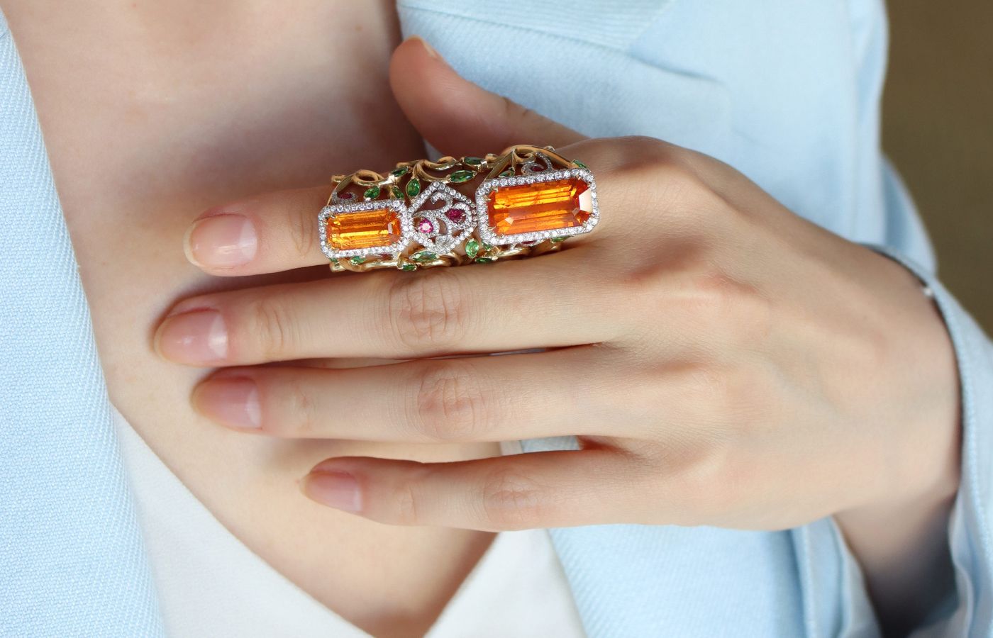 Ricardo Basta tandem statement ring with spessartine garnets, tsavorite garnet leaves, 213 brilliant-cut diamonds and rubies in 18k gold
