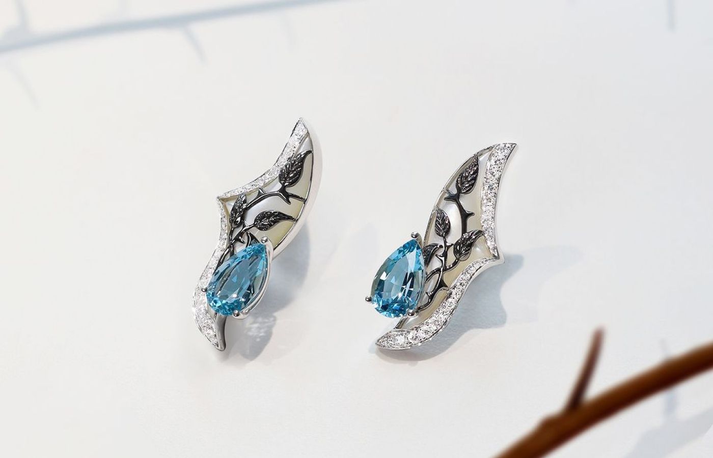  Fire of Life earrings with unheated aquamarines, mother of pearl and carved precious metal from the TATTOO collection by Simone Jewels 