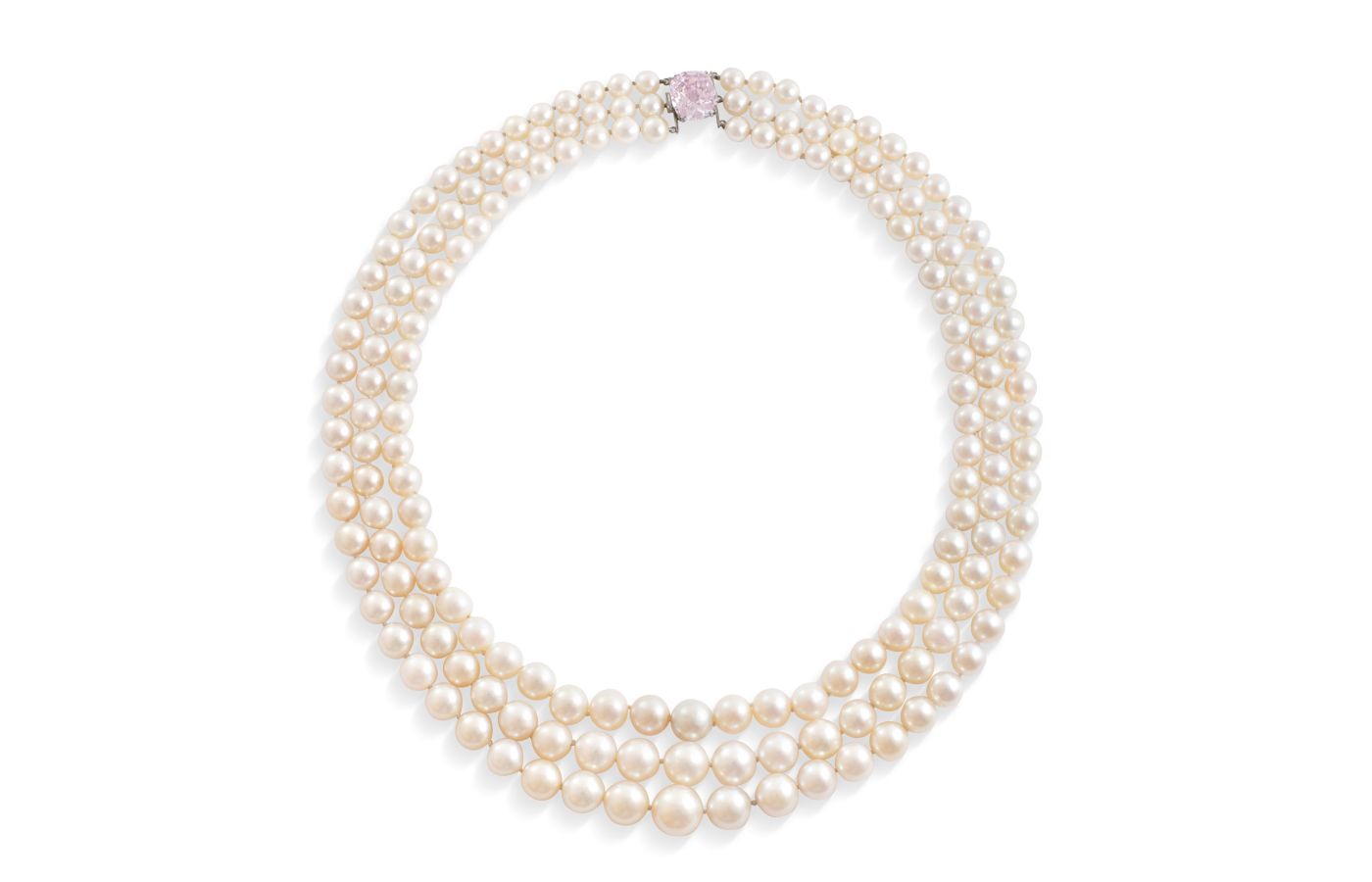  Harry Winston three strand natural pearl necklace with a cushion-shaped pink diamond clasp of 11 carats (Lot 45) – Included in the Christie’s The World of Heidi Horten: Magnificent Jewels Part I auction