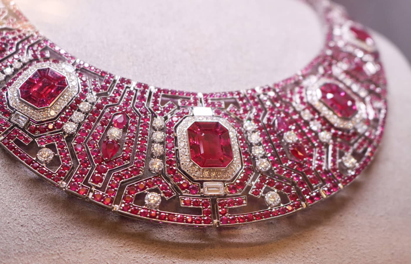  A closer look at a Burmese ruby and diamond necklace by Jaipur Gems