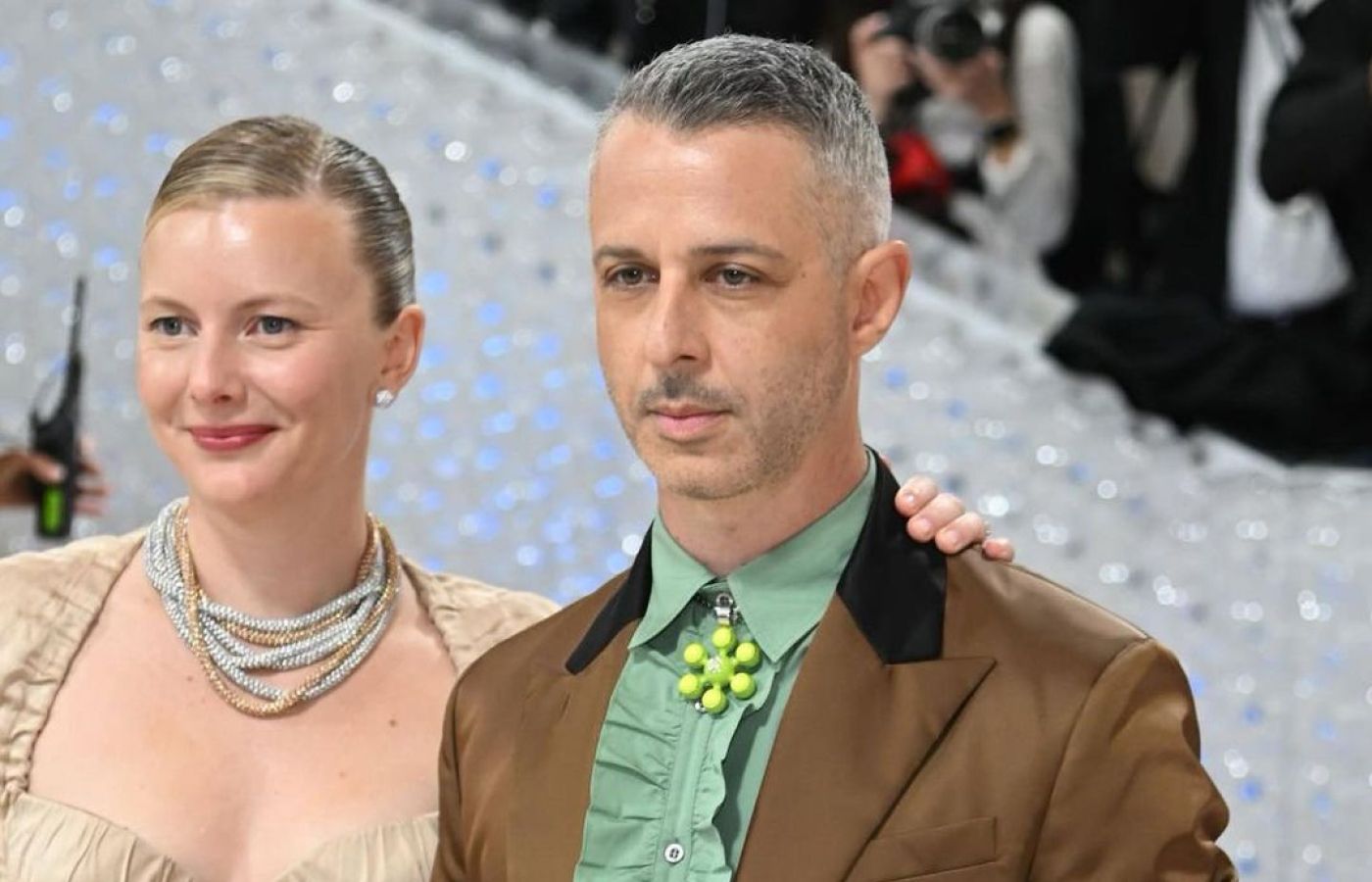  MET Gala attendee Jeremy Strong in a HOMER neon green necklace 