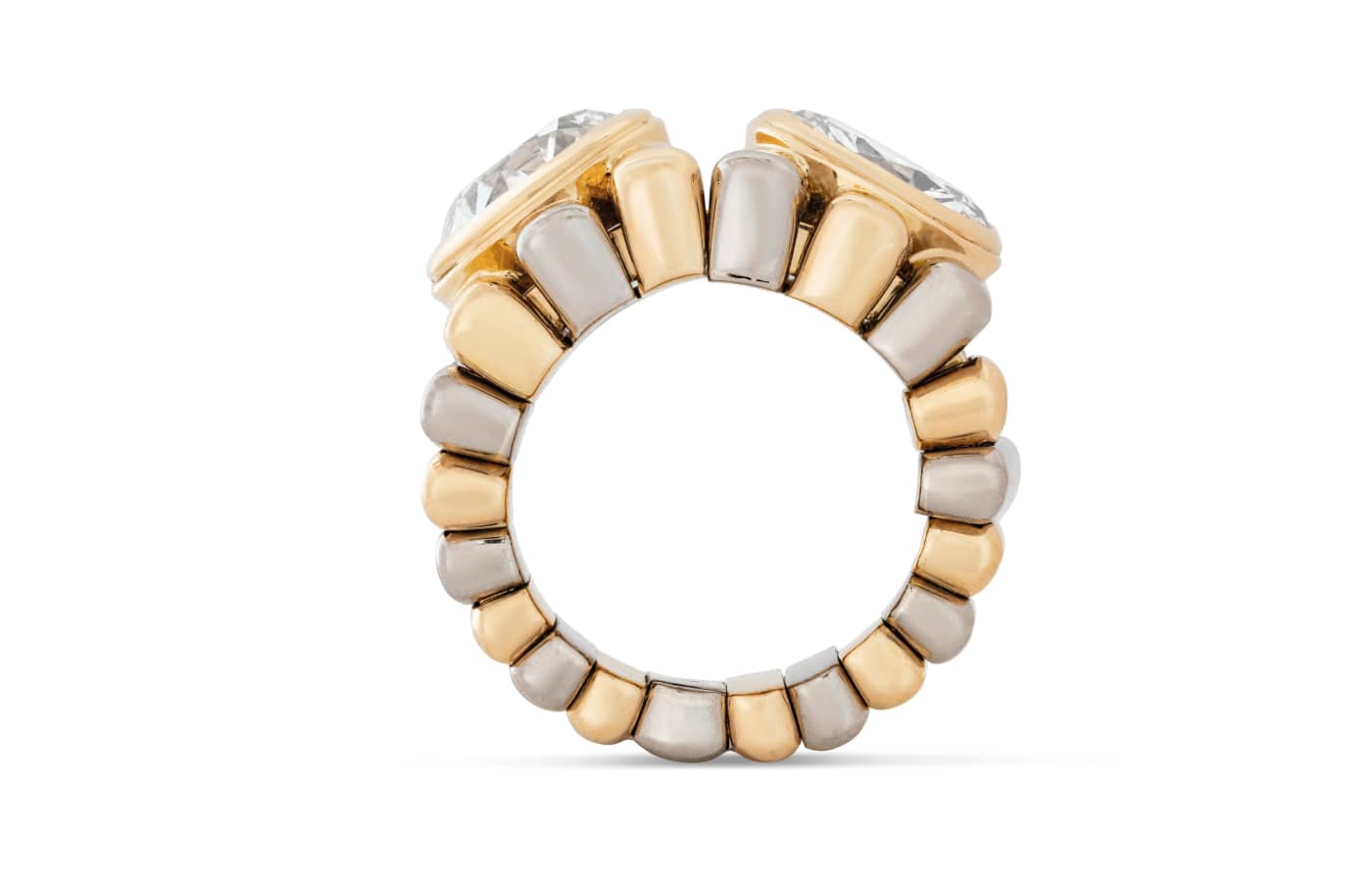  A closer look at the details of a JAR diamond ring from the 1970s set in 18k yellow and white gold