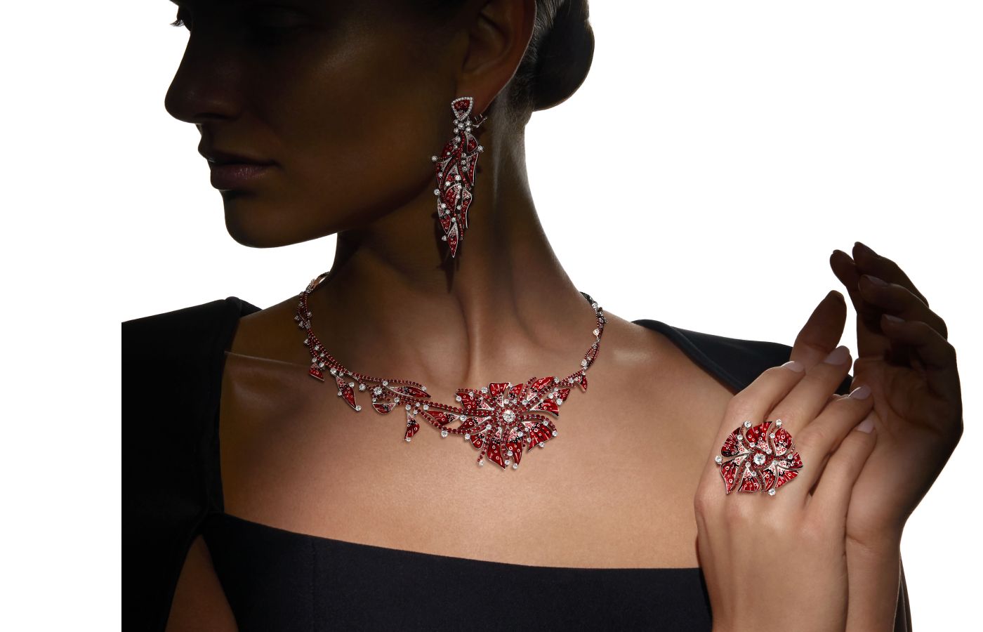 Sicis Nebulosa Supernova suite with red micromosaic tesserae, orange sapphires and round brilliant-cut diamonds