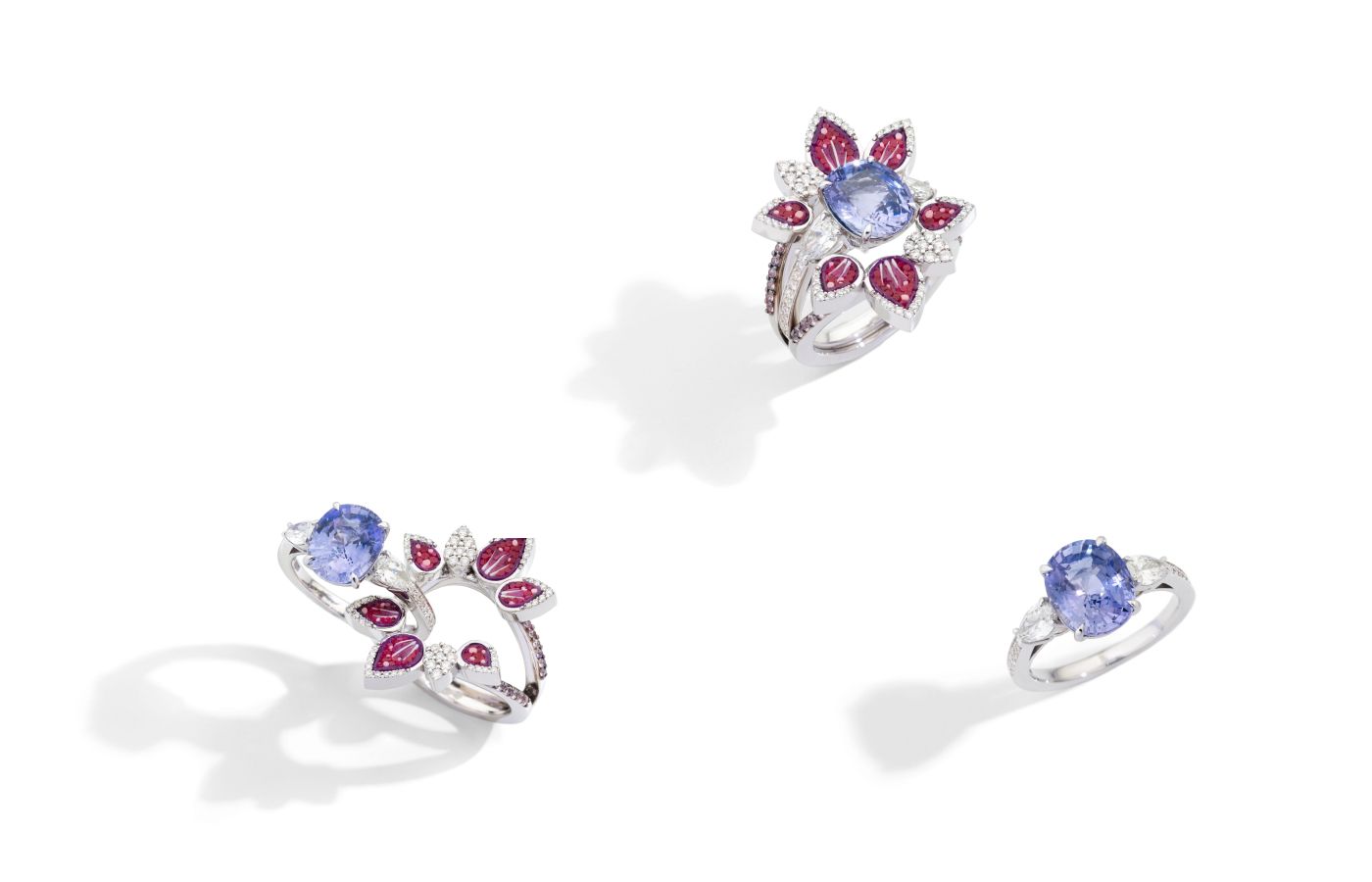  Sicis Tesserae jacketed ring with a violet sapphire, diamonds and red micromosaic 