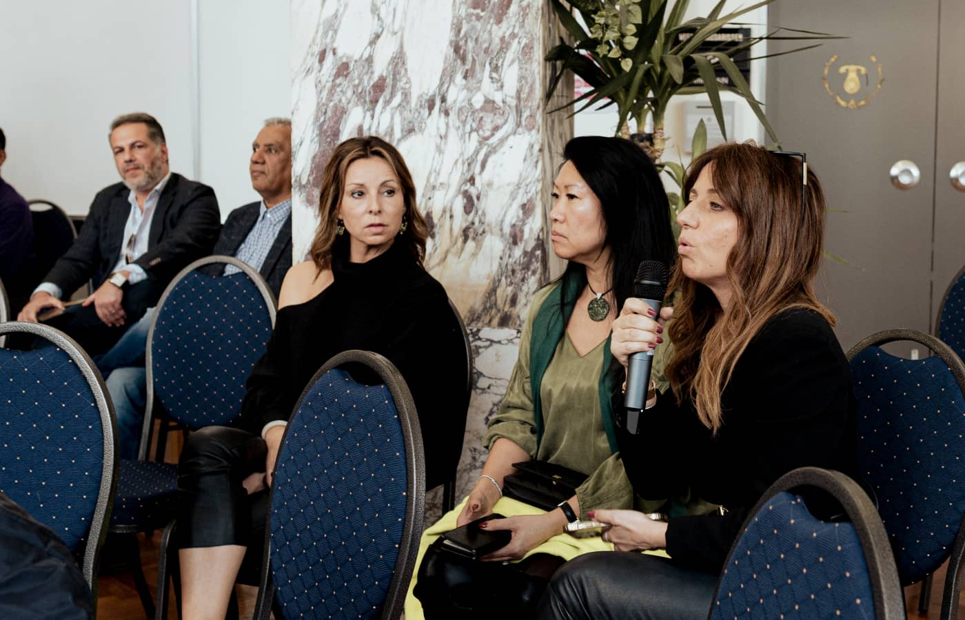  Attendees ask their questions during Katerina Perez's social media talk at the Antwerp Diamond Bourse