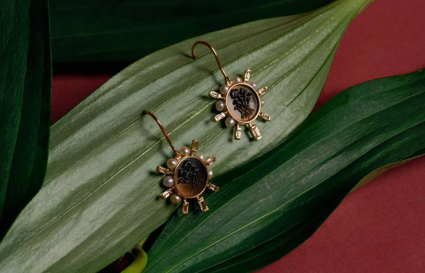 Penelope Fine Jewelry earrings in gold, agate and pearl